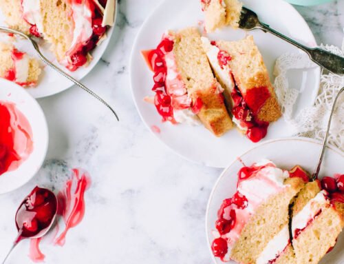 Cherries and vanilla cream cake